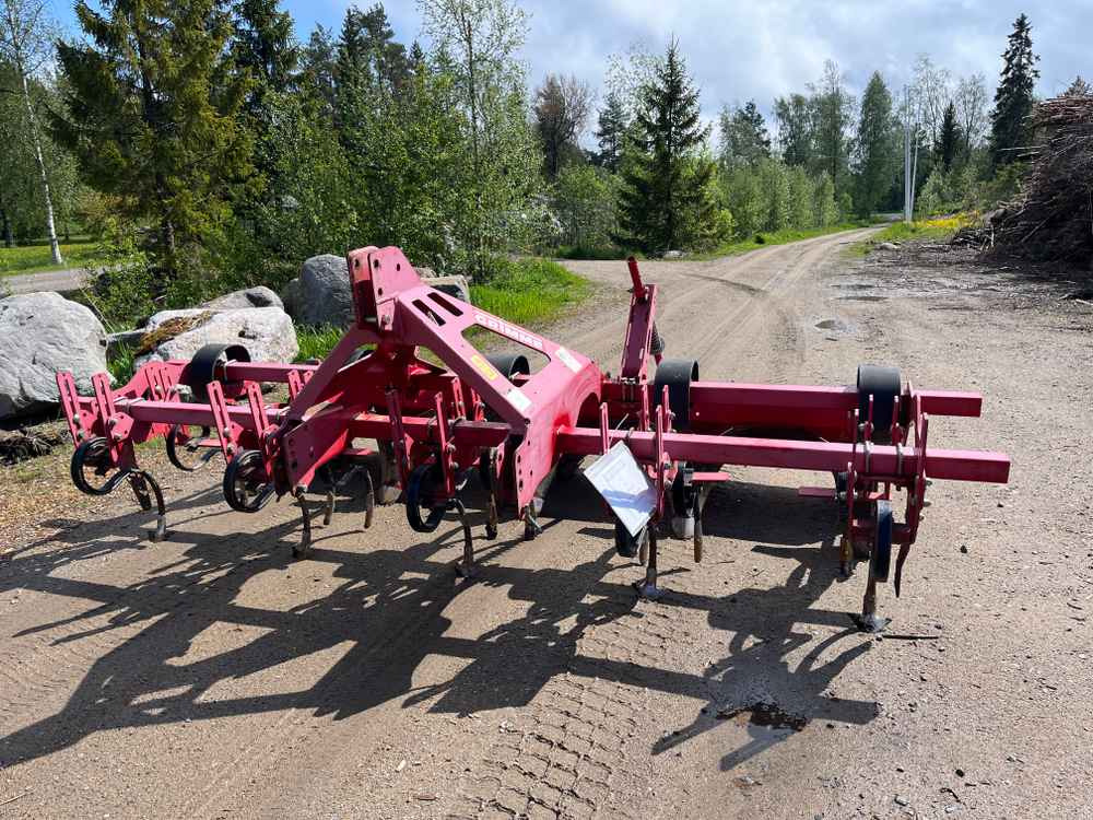 Grimme GH-4 - Betakarító gép: 1 kép. Grimme GH-4 - Betakarító gép: 1 kép.