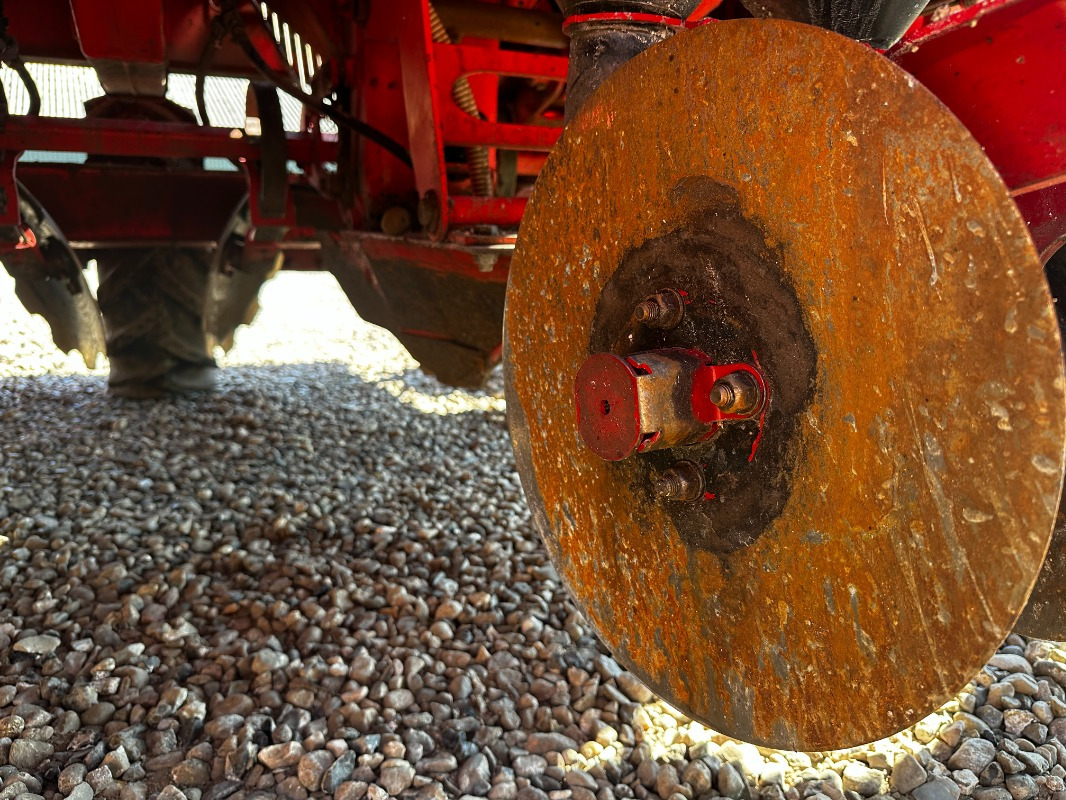 Grimme GL 36-ZS - Betakarító gép: 4 kép. Grimme GL 36-ZS - Betakarító gép: 4 kép.