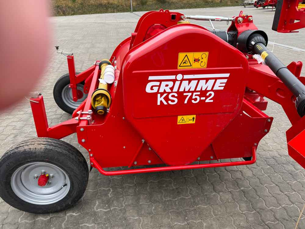 Grimme KS 75-2 - Betakarító gép: 4 kép. Grimme KS 75-2 - Betakarító gép: 4 kép.