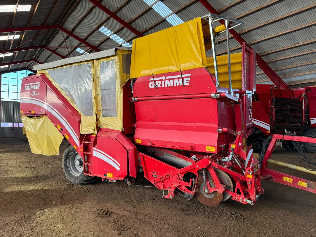 Grimme SE-75-55-UB - Betakarító gép: 1 kép. Grimme SE-75-55-UB - Betakarító gép: 1 kép.