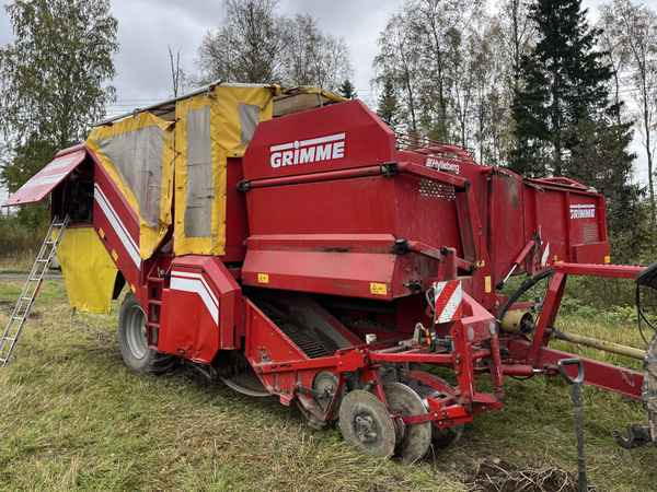 Grimme SE 75-55-UB - Betakarító gép: 1 kép. Grimme SE 75-55-UB - Betakarító gép: 1 kép.