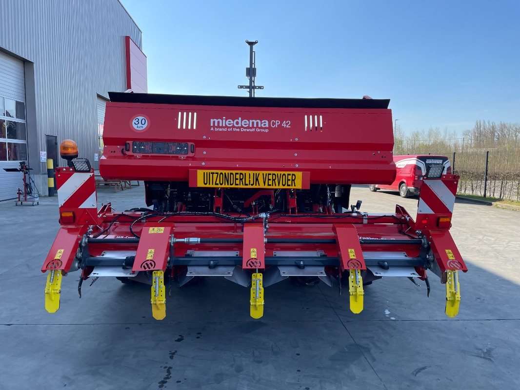 Betakarító gép Dewulf CP 42 Trailed   SC Compact: 17 kép.