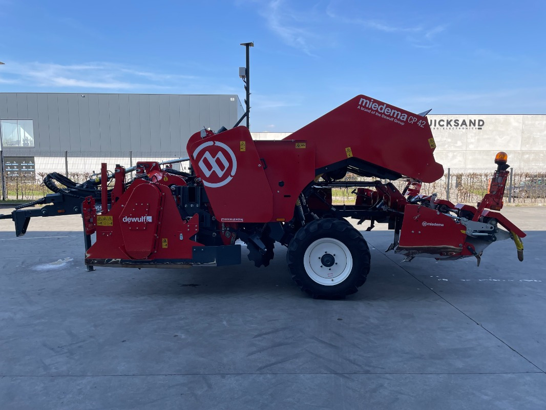 Betakarító gép Dewulf CP 42 Trailed   SC Compact: 18 kép.