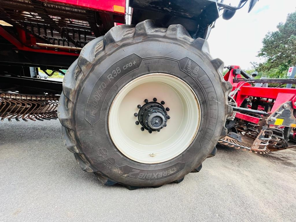 Cukorrépa kombájn Agrifac Lighttraxx: 21 kép.