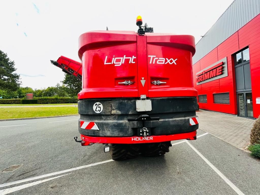 Cukorrépa kombájn Agrifac Lighttraxx: 40 kép.