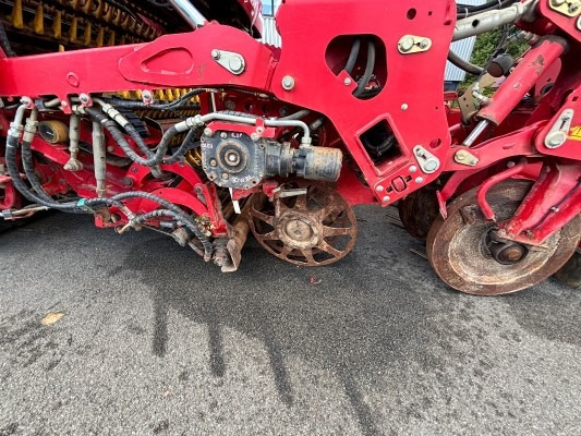 Betakarító gép Grimme MAXTRON II 620: 28 kép.