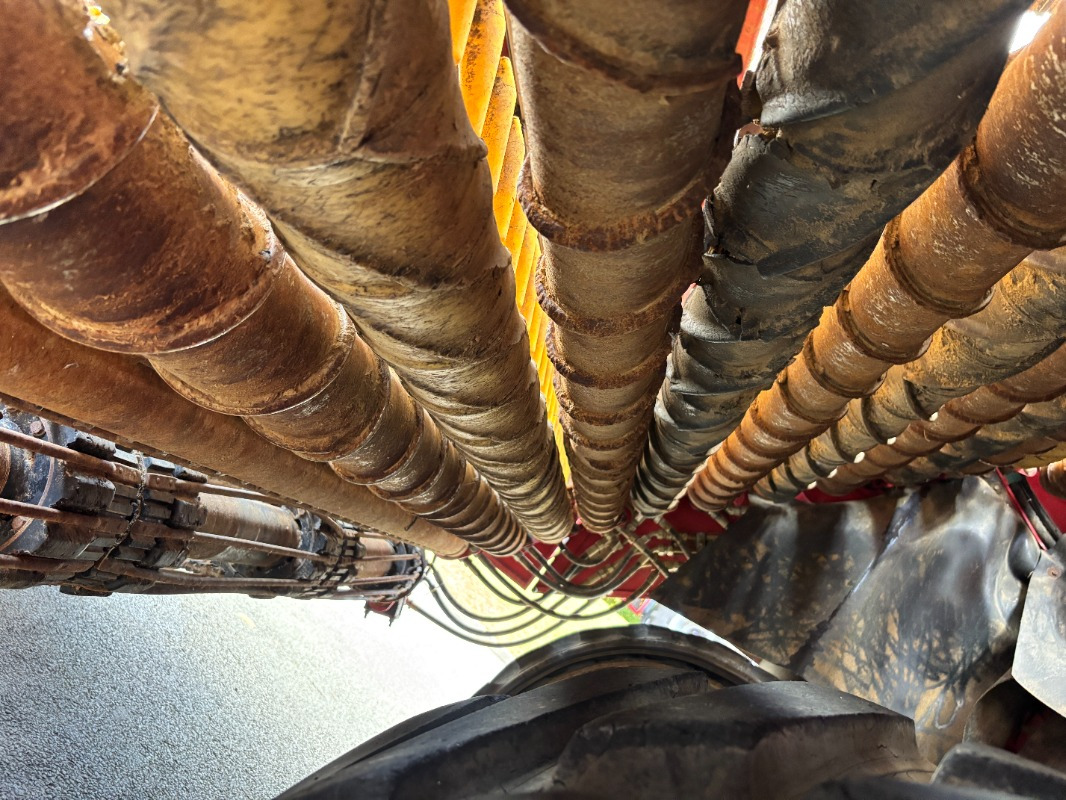 Grimme MAXTRON II 620 - Betakarító gép: 3 kép. Grimme MAXTRON II 620 - Betakarító gép: 3 kép.