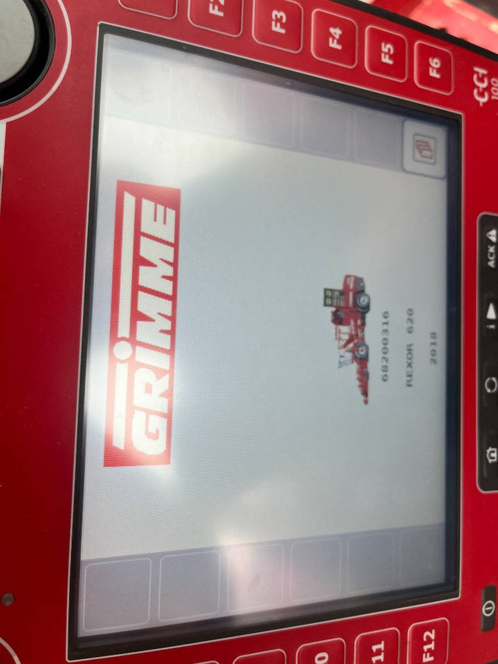 Grimme REXOR 620 platinum - Betakarító gép: 4 kép. Grimme REXOR 620 platinum - Betakarító gép: 4 kép.