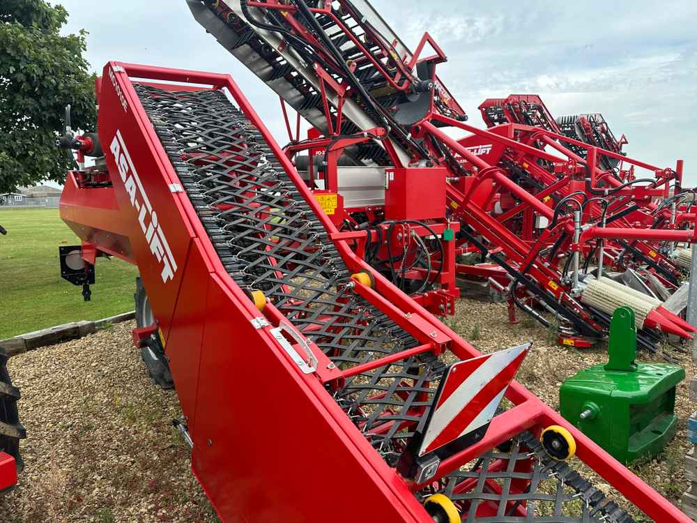 ASA-Lift MC1010E - Szőlőkombájn: 3 kép. ASA-Lift MC1010E - Szőlőkombájn: 3 kép.