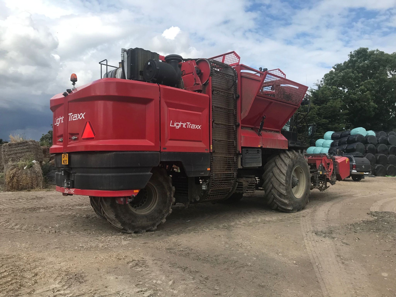 Agrifac Agrifac Lightraxx Self-Propelled Sugarbeet Harvester - Talajművelő gep: 1 kép. Agrifac Agrifac Lightraxx Self-Propelled Sugarbeet Harvester - Talajművelő gep: 1 kép.