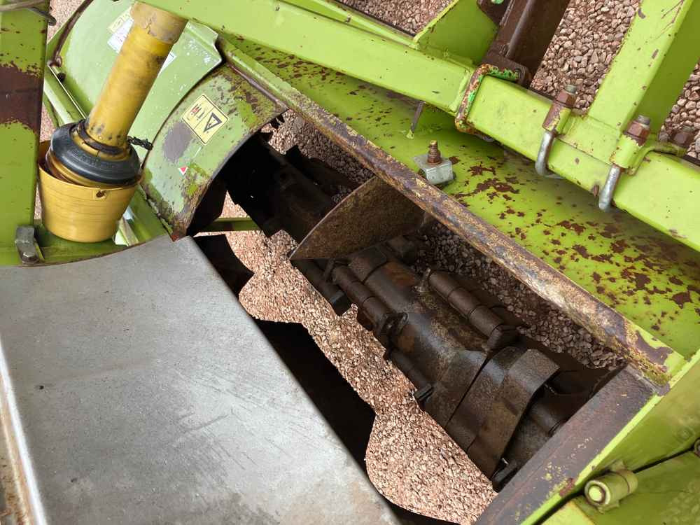 Baselier Baselier LKB 190 2 Row Front Mounted Potato Topper - Betakarító gép: 5 kép. Baselier Baselier LKB 190 2 Row Front Mounted Potato Topper - Betakarító gép: 5 kép.