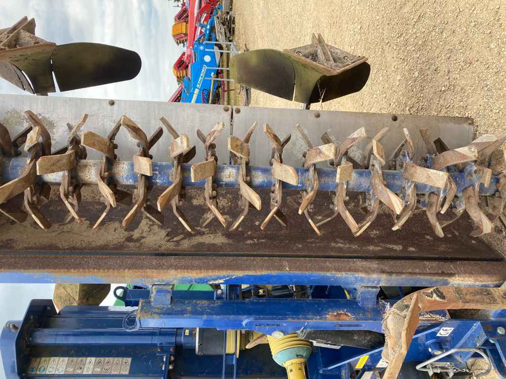 GEORGE MOATE George Moate, Triple Bed Tilla, T540 - Betakarító gép: 5 kép. GEORGE MOATE George Moate, Triple Bed Tilla, T540 - Betakarító gép: 5 kép.