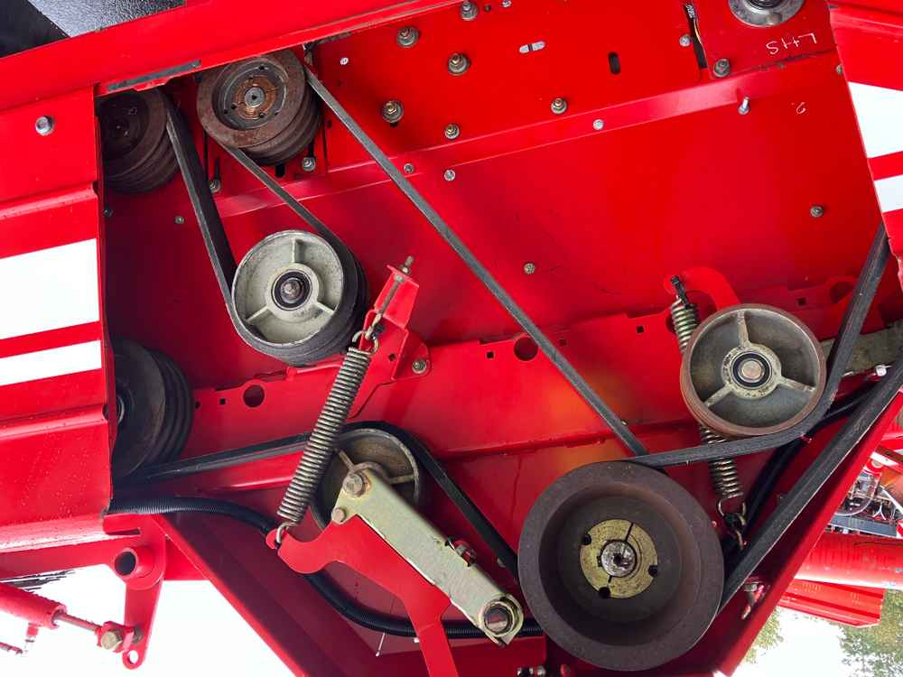 Grimme CS 150 - Burgonyakombájn: 3 kép. Grimme CS 150 - Burgonyakombájn: 3 kép.