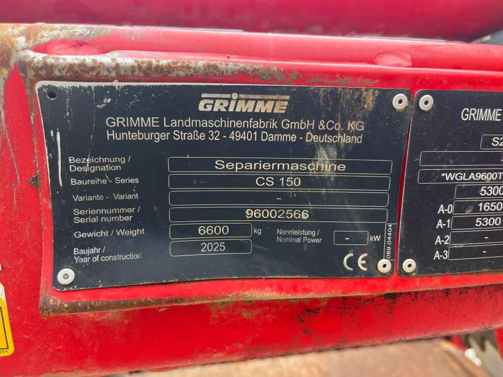 Grimme CS 150 - Burgonyakombájn: 3 kép. Grimme CS 150 - Burgonyakombájn: 3 kép.