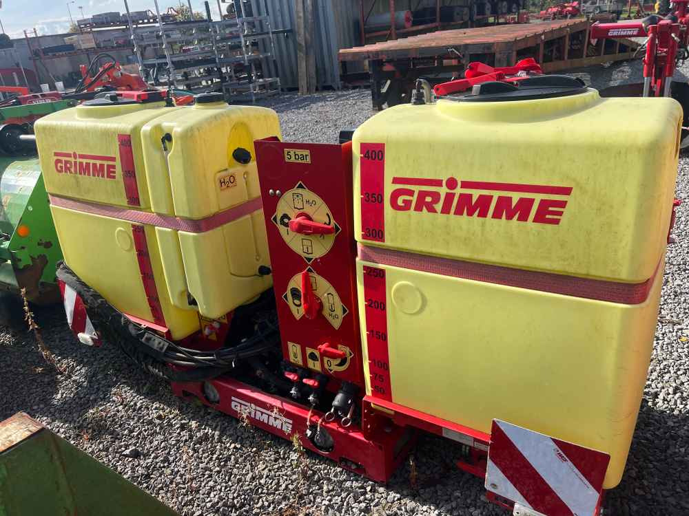 Grimme GB 430 - Betakarító gép: 4 kép. Grimme GB 430 - Betakarító gép: 4 kép.