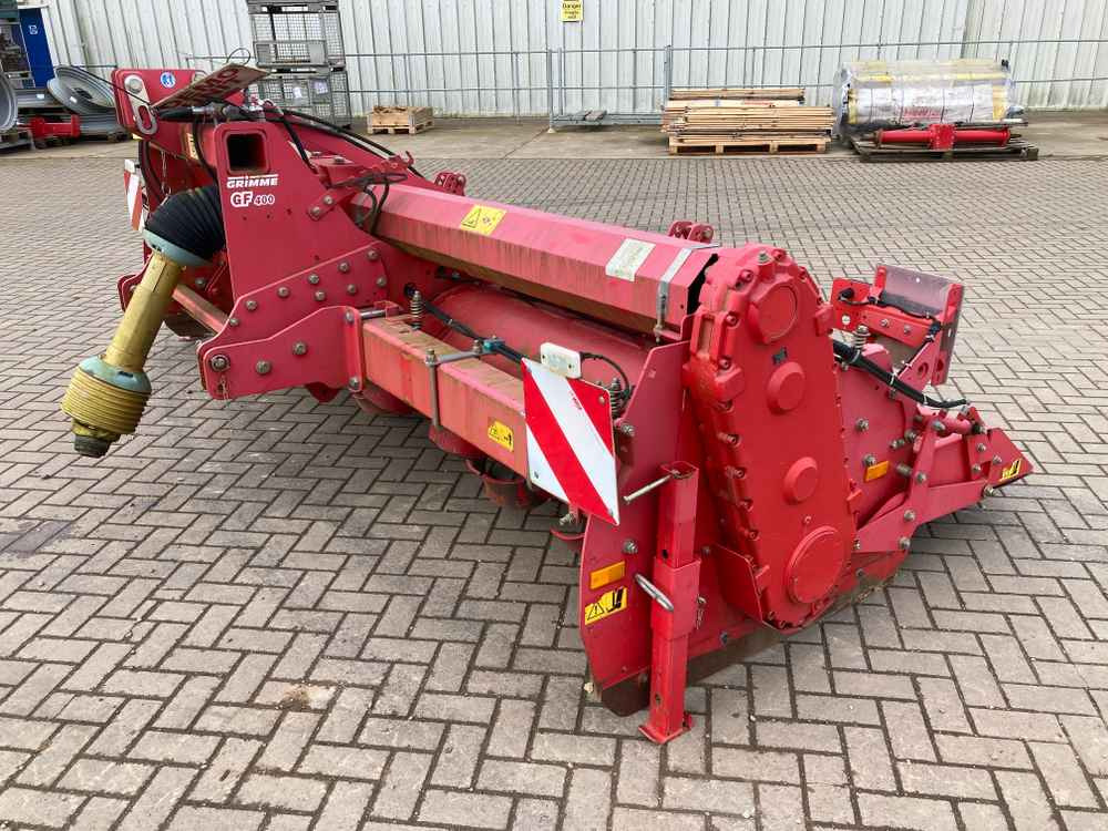 Grimme GF 400 - Betakarító gép: 5 kép. Grimme GF 400 - Betakarító gép: 5 kép.