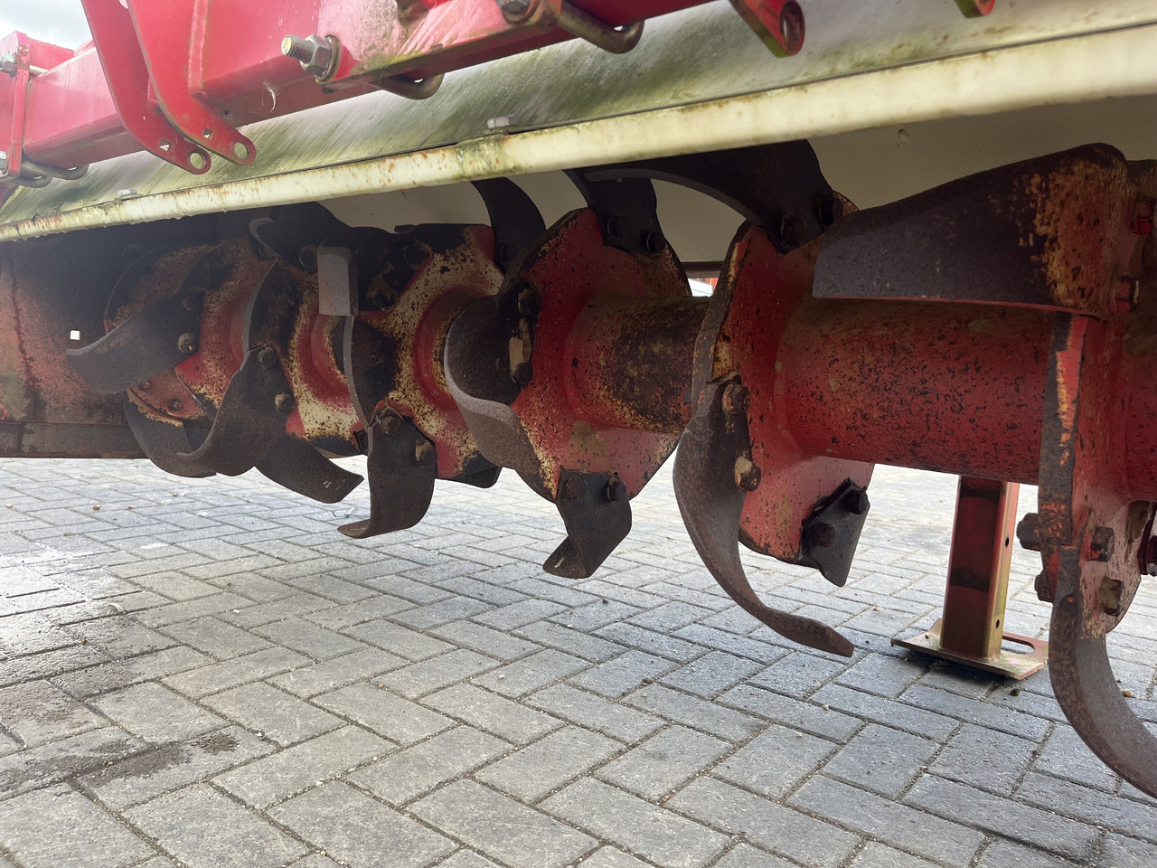 Grimme GF 600 - Betakarító gép: 5 kép. Grimme GF 600 - Betakarító gép: 5 kép.