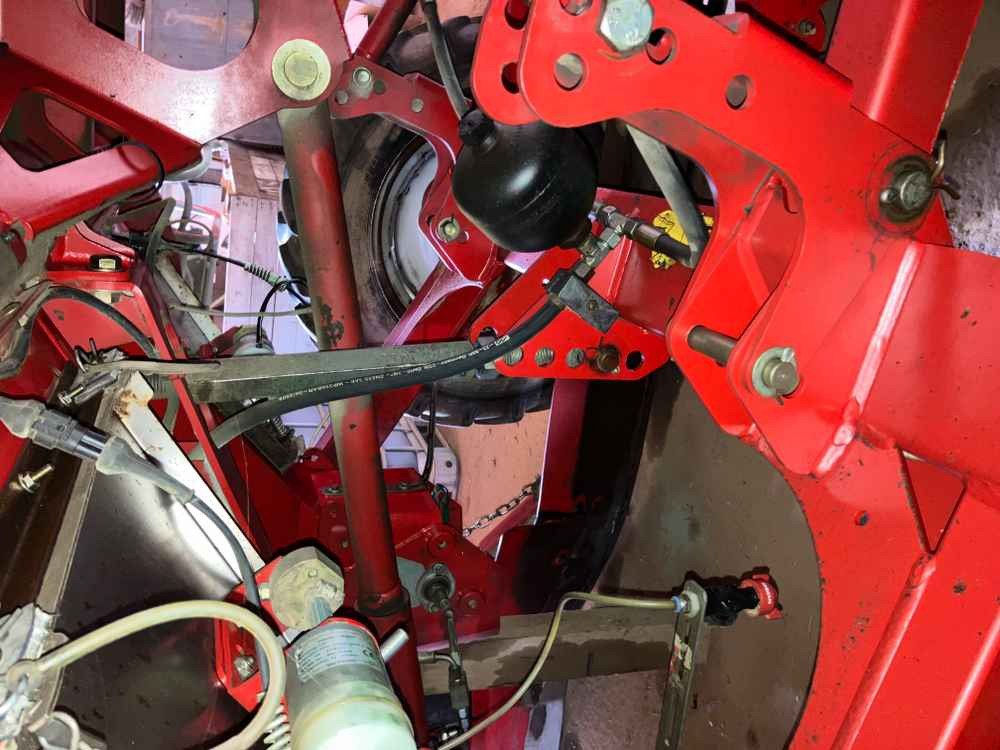 Grimme GL 32 B - Betakarító gép: 2 kép. Grimme GL 32 B - Betakarító gép: 2 kép.