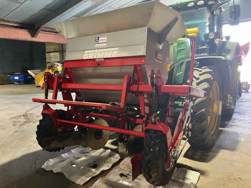Grimme Grimme FA / FDS, Front Mounted Fertiliser Aplicator - Betakarító gép: 1 kép. Grimme Grimme FA / FDS, Front Mounted Fertiliser Aplicator - Betakarító gép: 1 kép.