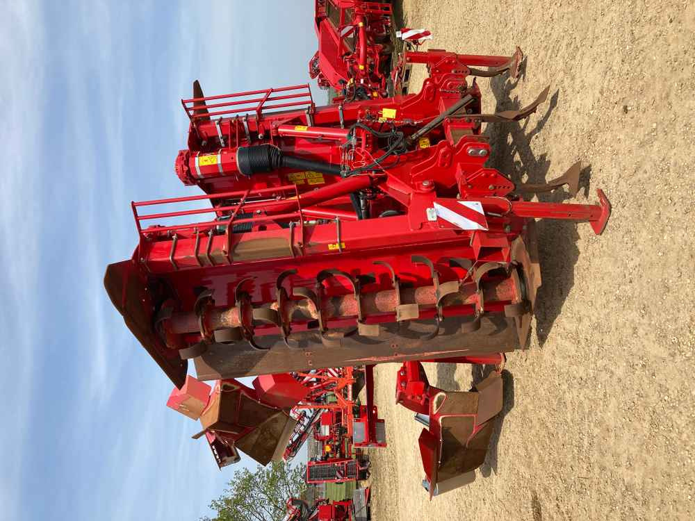 Grimme Grimme, GF600, 6 Row/3Bed Tilla, Rotovator - Betakarító gép: 2 kép. Grimme Grimme, GF600, 6 Row/3Bed Tilla, Rotovator - Betakarító gép: 2 kép.