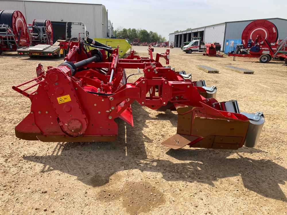 Grimme Grimme, GF600, 6 Row/3Bed Tilla, Rotovator - Betakarító gép: 5 kép. Grimme Grimme, GF600, 6 Row/3Bed Tilla, Rotovator - Betakarító gép: 5 kép.