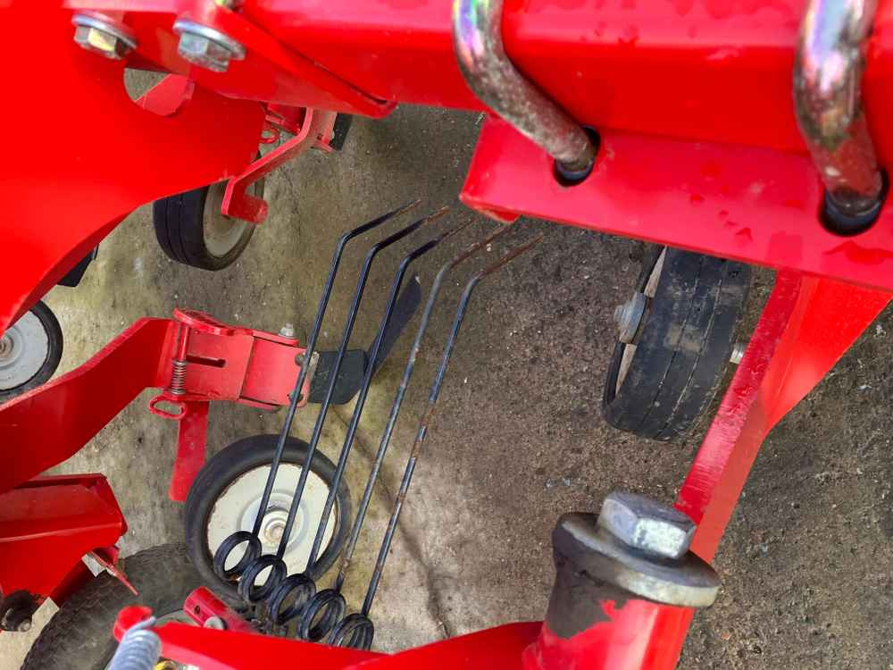 Grimme Grimme GH2, Weeder, Row Re-Former - Betakarító gép: 3 kép. Grimme Grimme GH2, Weeder, Row Re-Former - Betakarító gép: 3 kép.