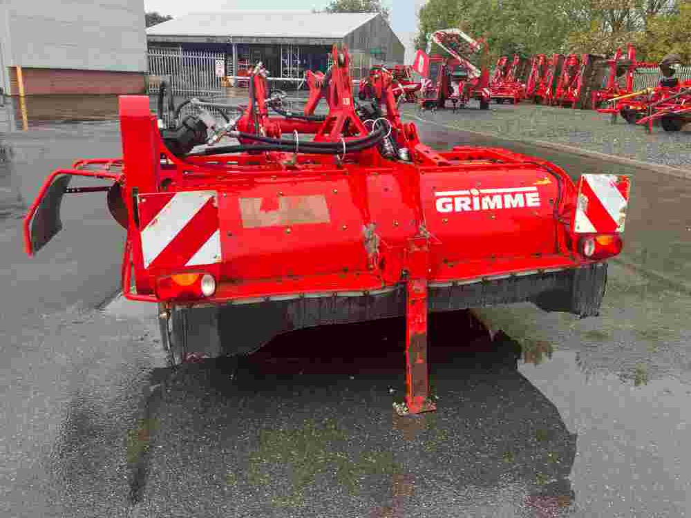 Grimme HT 210 - Betakarító gép: 1 kép. Grimme HT 210 - Betakarító gép: 1 kép.