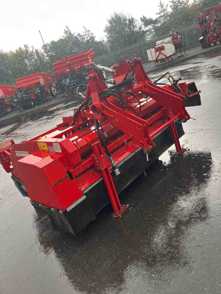 Grimme HT 210 - Betakarító gép: 4 kép. Grimme HT 210 - Betakarító gép: 4 kép.