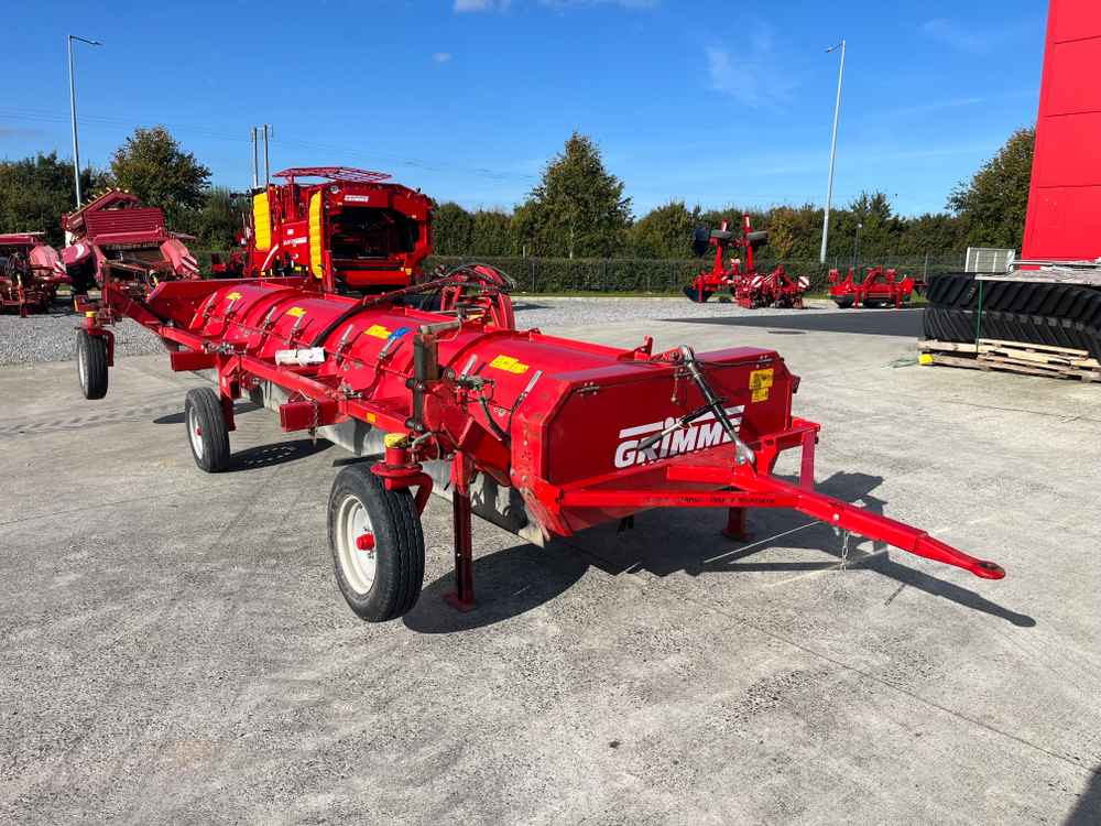 Grimme KS 5400 - Betakarító gép: 1 kép. Grimme KS 5400 - Betakarító gép: 1 kép.