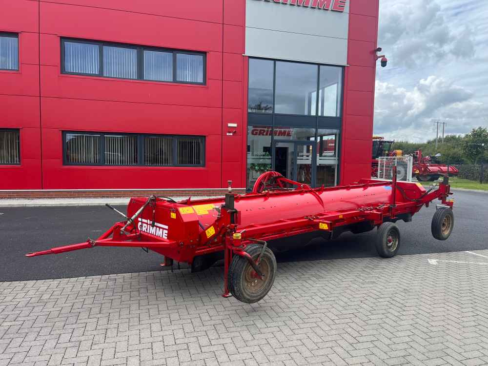 Grimme KS 5400 - Betakarító gép: 5 kép. Grimme KS 5400 - Betakarító gép: 5 kép.