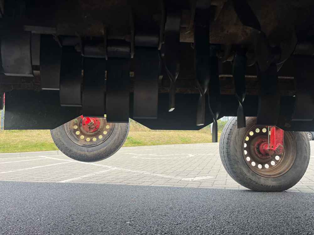 Grimme KS 5400 - Betakarító gép: 4 kép. Grimme KS 5400 - Betakarító gép: 4 kép.