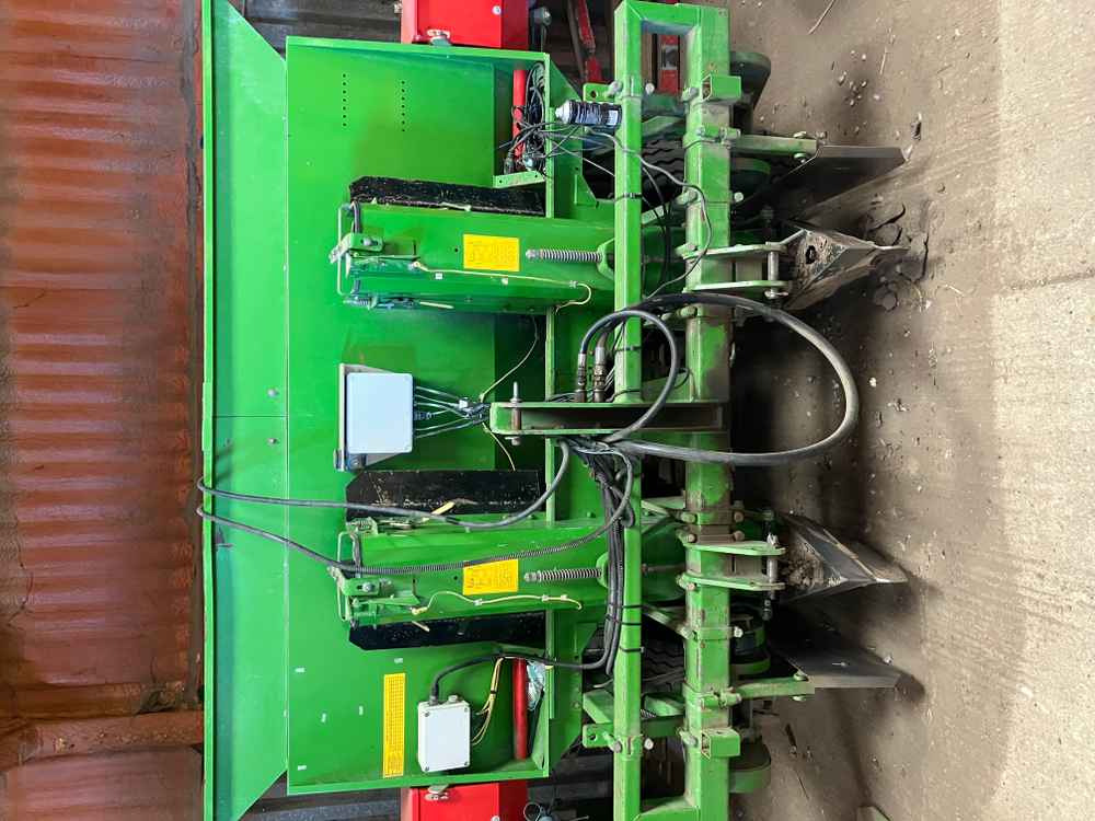 Betakarító gép Standen Standen BB2/H200, 2 Row, Mounted, Cup, Potato Planter: 10 kép. Betakarító gép Standen Standen BB2/H200, 2 Row, Mounted, Cup, Potato Planter: 10 kép.