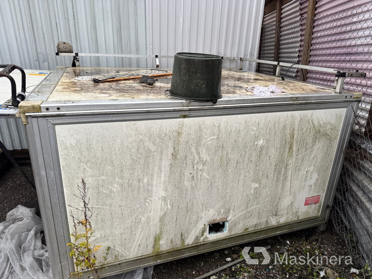 Flakkåpa till Pickup - Alkatrész - Pickup: 4 kép. Flakkåpa till Pickup - Alkatrész - Pickup: 4 kép.