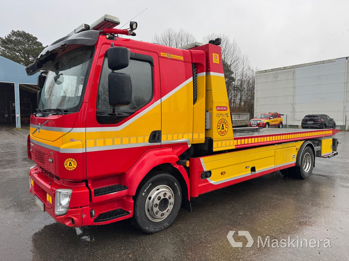Bärgningsbil Volvo FL 4X2 - Vontató: 1 kép. Bärgningsbil Volvo FL 4X2 - Vontató: 1 kép.