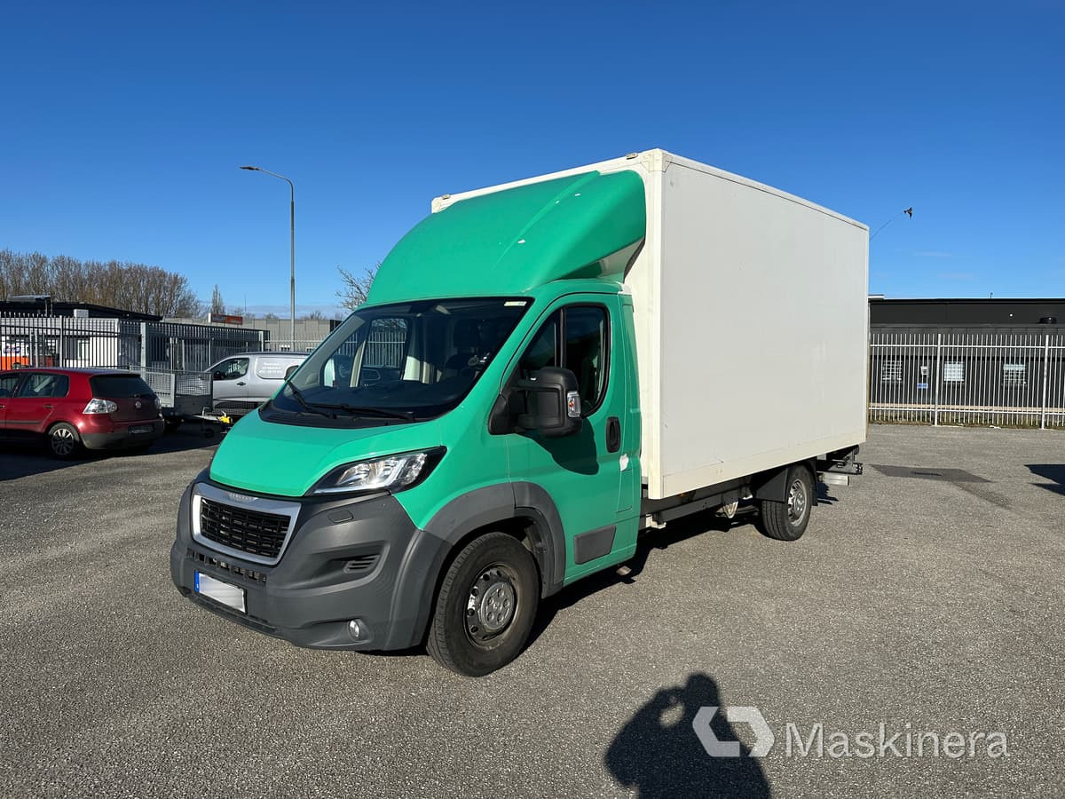 Lastbil Peugeot Boxer 2017 - Egyéb gépek: 1 kép. Lastbil Peugeot Boxer 2017 - Egyéb gépek: 1 kép.