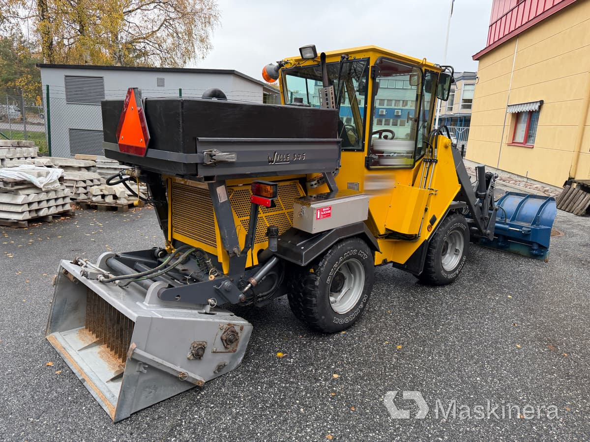 Redskapsbärare Wille 345 med snöutrustning - Egyéb gépek: 5 kép. Redskapsbärare Wille 345 med snöutrustning - Egyéb gépek: 5 kép.