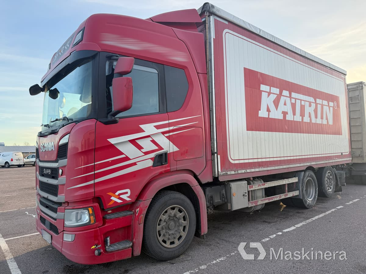 Dobozos felépítményű teherautó Flisekipage Scania R500- Tyllis 3PVH: 15 kép.