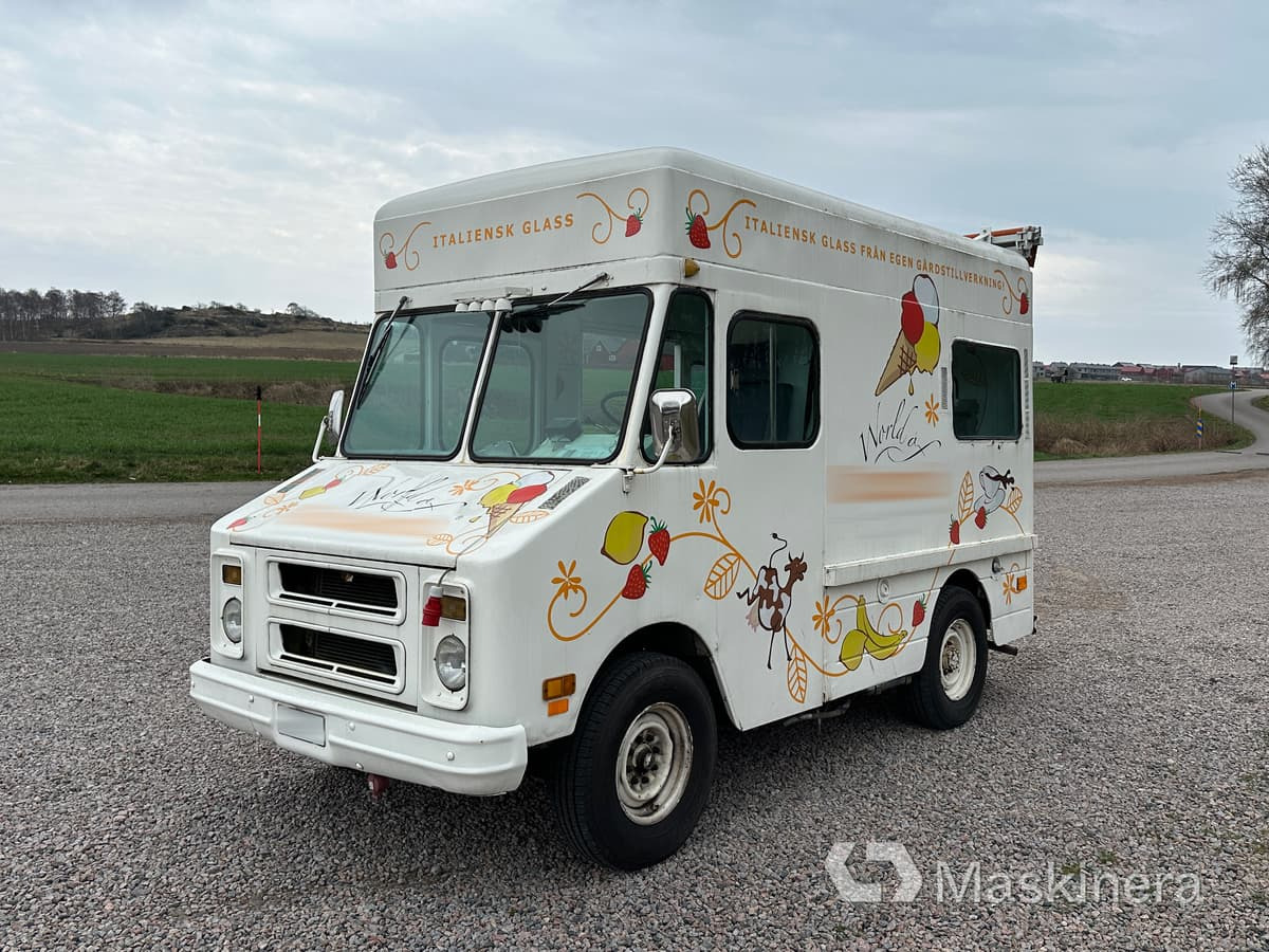 Foodtruck Chevrolet 1973 - Kis furgon: 1 kép. Foodtruck Chevrolet 1973 - Kis furgon: 1 kép.