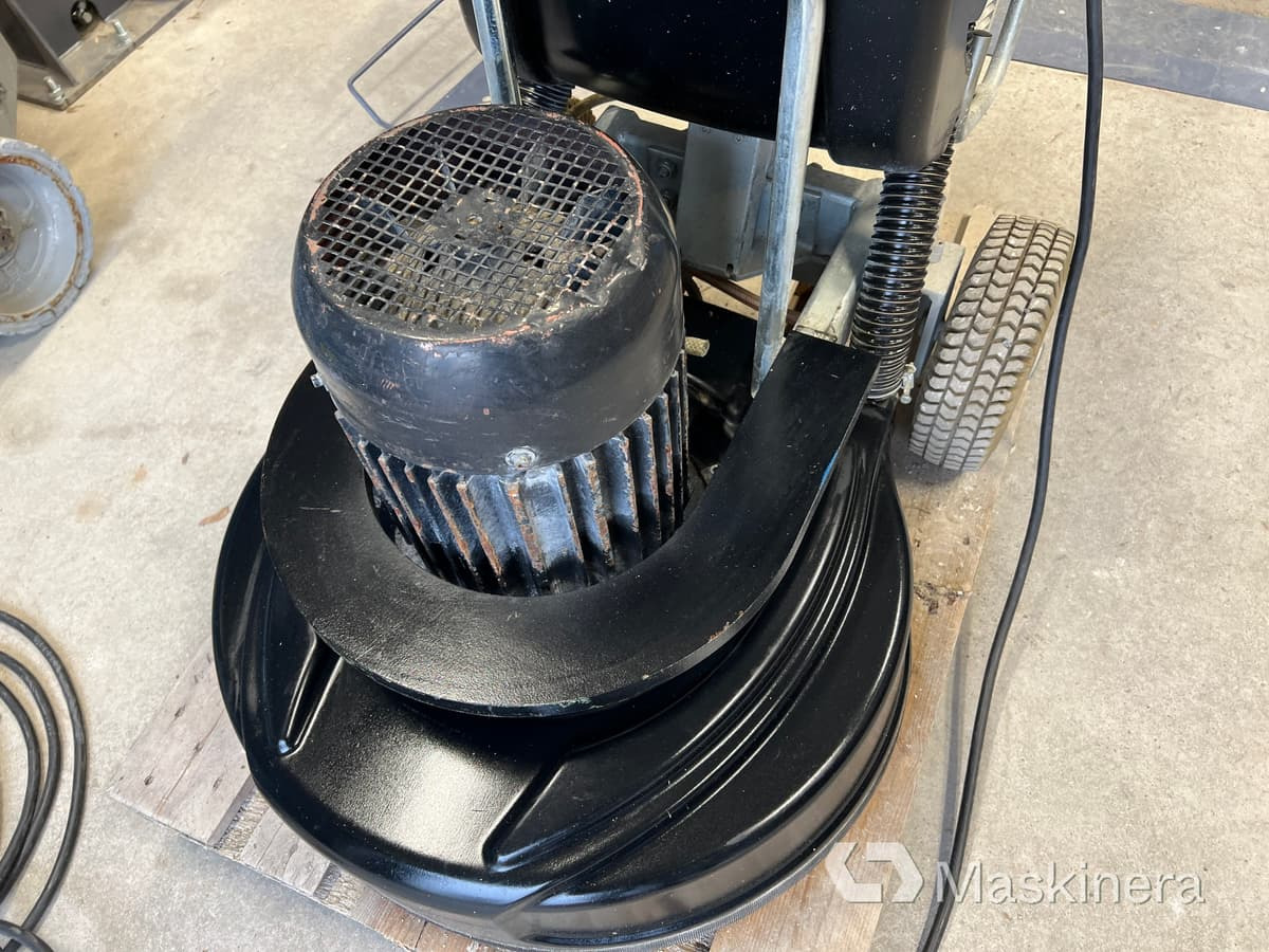 Építőipari berendezések Golvslipmaskin HTC 650E Classic: 12 kép. Építőipari berendezések Golvslipmaskin HTC 650E Classic: 12 kép.