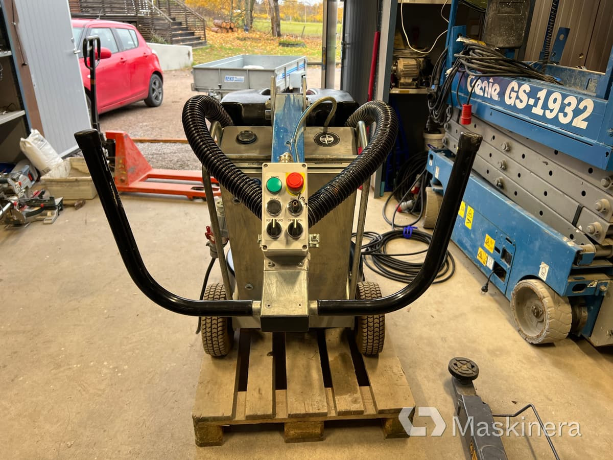 Golvslipmaskin HTC 650E Classic - Építőipari berendezések: 5 kép. Golvslipmaskin HTC 650E Classic - Építőipari berendezések: 5 kép.