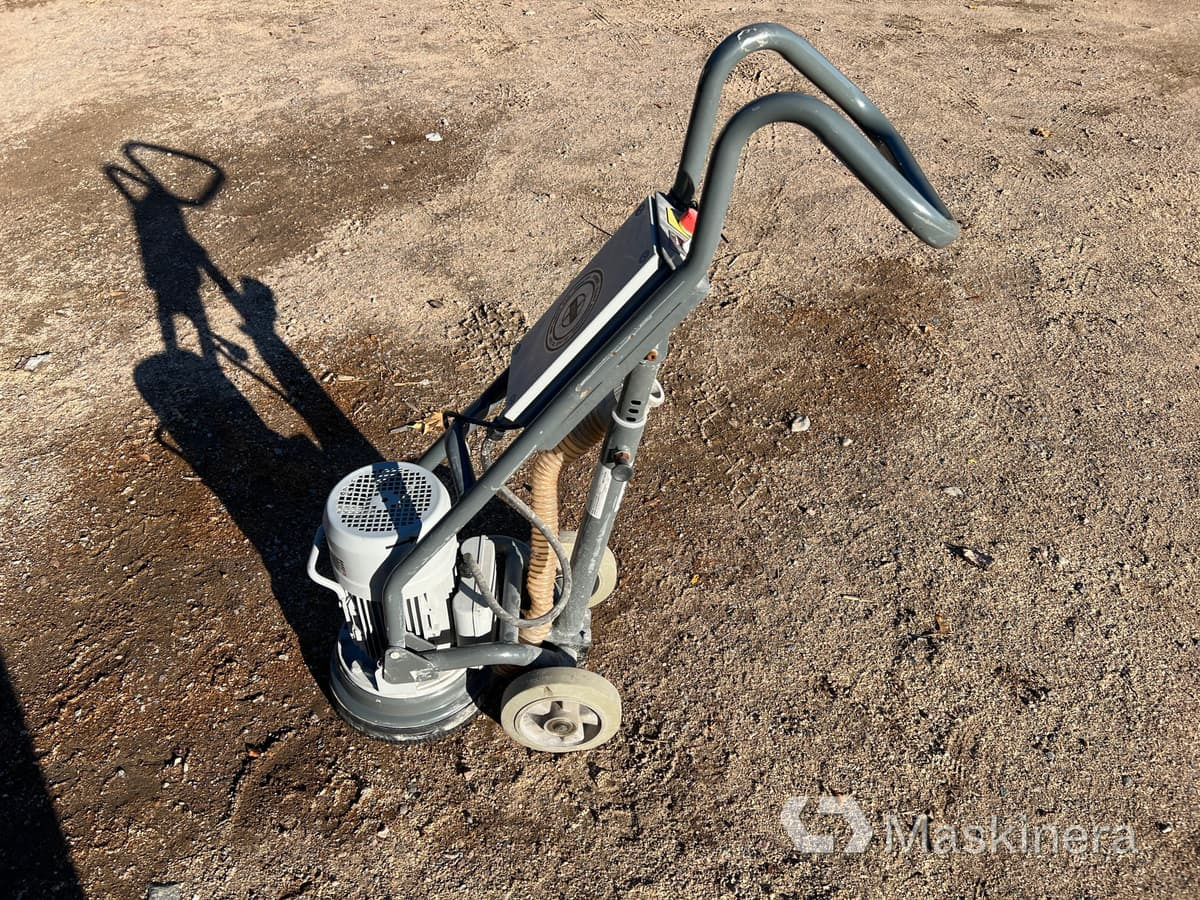 Golvslipmaskin HTC GL 170 HD - Építőipari berendezések: 3 kép. Golvslipmaskin HTC GL 170 HD - Építőipari berendezések: 3 kép.