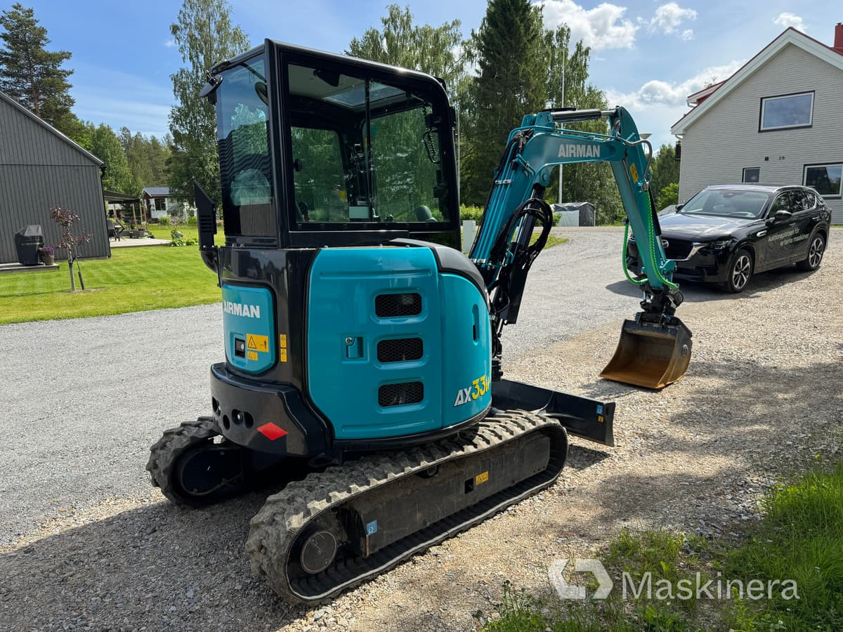 Grävmaskin Airman AX33u-7 med tillbehör - Lánctalpas kotró: 5 kép. Grävmaskin Airman AX33u-7 med tillbehör - Lánctalpas kotró: 5 kép.