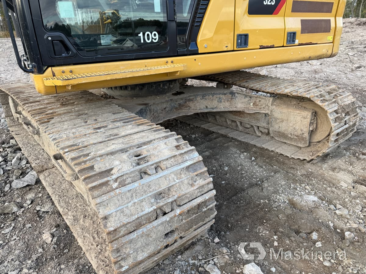Lánctalpas kotró Grävmaskin CAT 323 Next Generation: 20 kép.