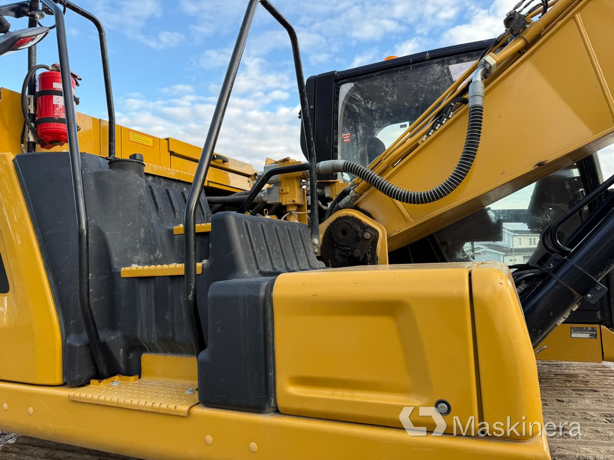 Lánctalpas kotró Grävmaskin CAT 323 Next Generation: 47 kép.