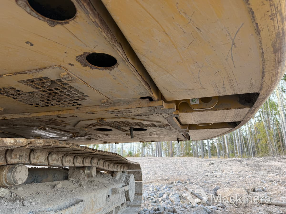 Lánctalpas kotró Grävmaskin CAT 323 Next Generation: 34 kép.