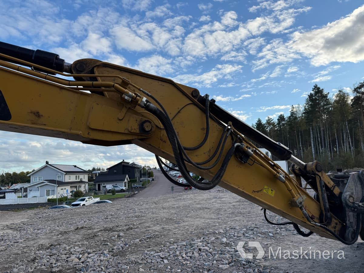 Lánctalpas kotró Grävmaskin CAT 323 Next Generation: 50 kép.