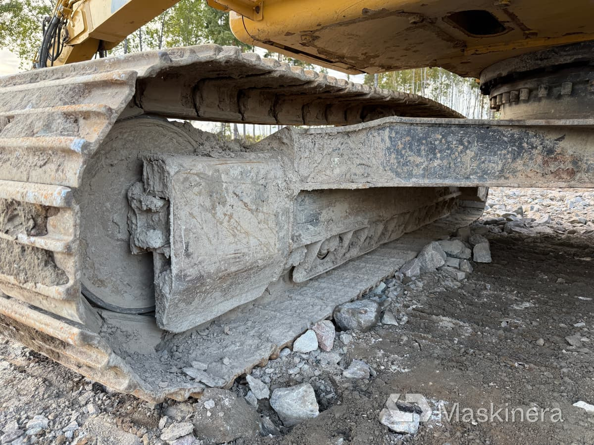 Lánctalpas kotró Grävmaskin CAT 323 Next Generation: 21 kép.