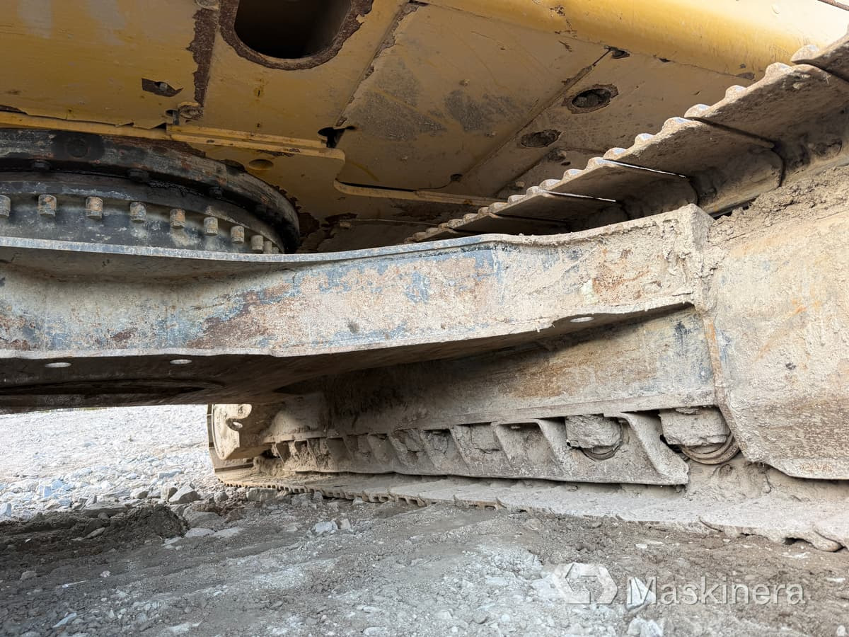 Lánctalpas kotró Grävmaskin CAT 323 Next Generation: 24 kép.