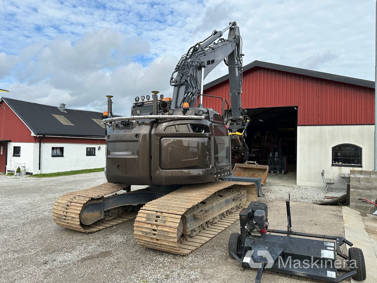 Grävmaskin Kobelco SK270SRNLC-5 - Lánctalpas kotró: 5 kép. Grävmaskin Kobelco SK270SRNLC-5 - Lánctalpas kotró: 5 kép.