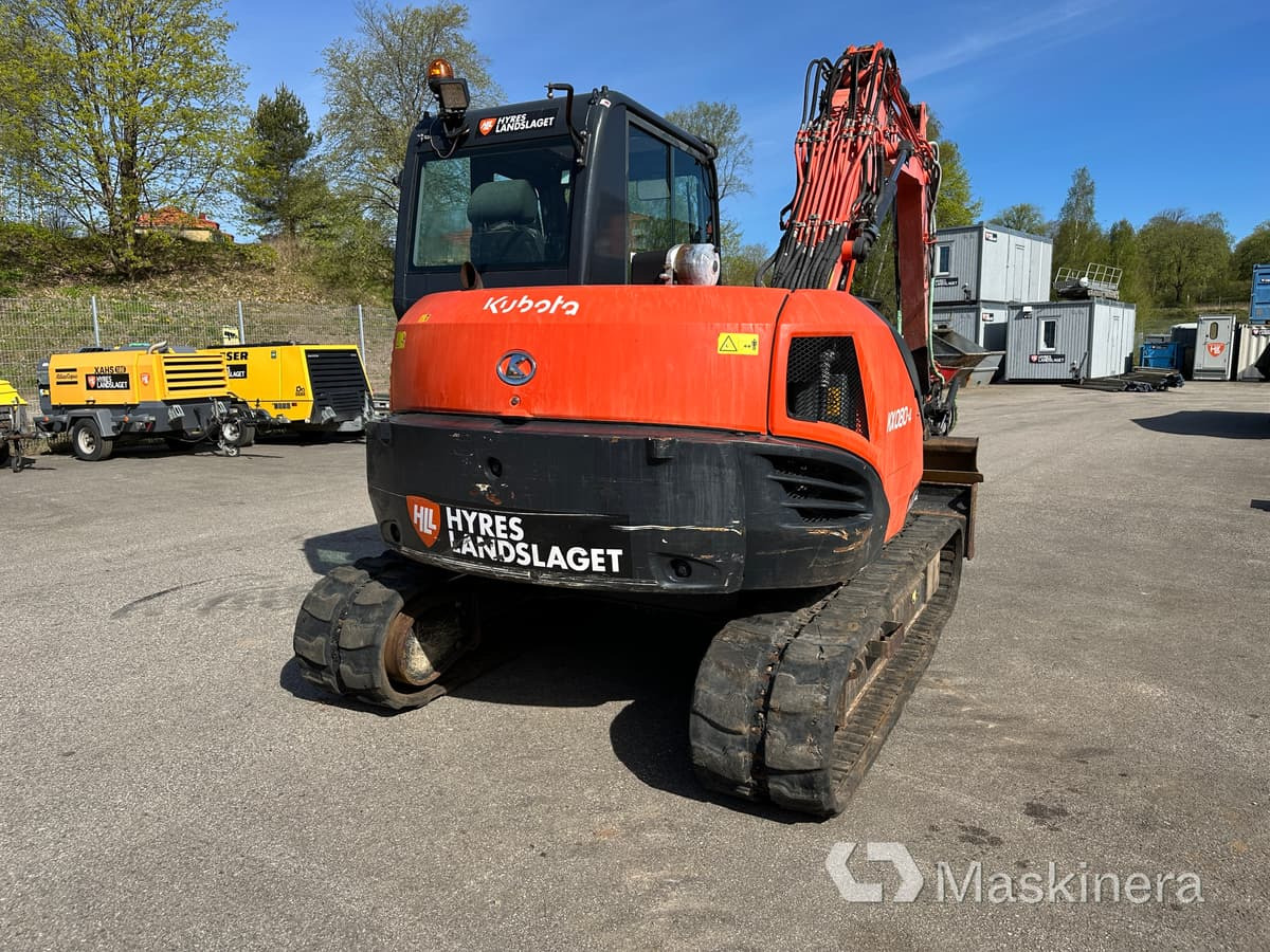 Grävmaskin Kubota KX080-4 - Lánctalpas kotró: 5 kép. Grävmaskin Kubota KX080-4 - Lánctalpas kotró: 5 kép.
